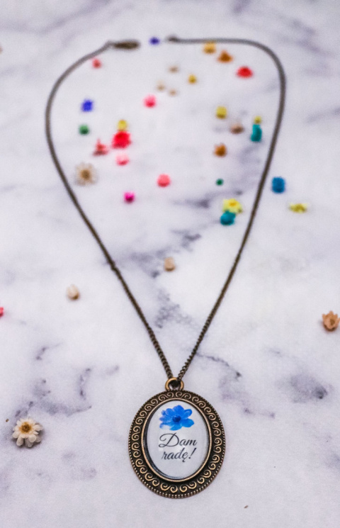 Złoty naszyjnik "Dam radę!" z kwiatkiem